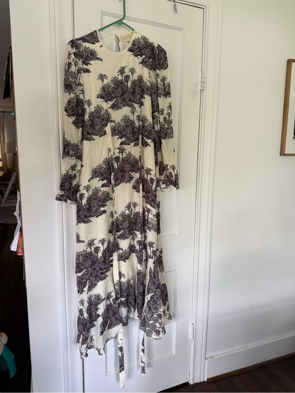 Tuckernuck by India Hicks Cream Dress with Black Scenic Print